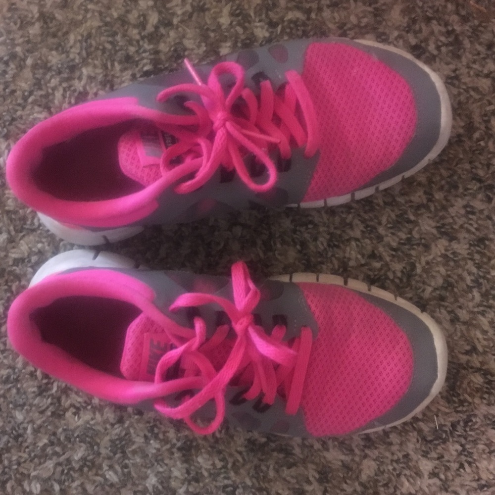 Pink nike shoes